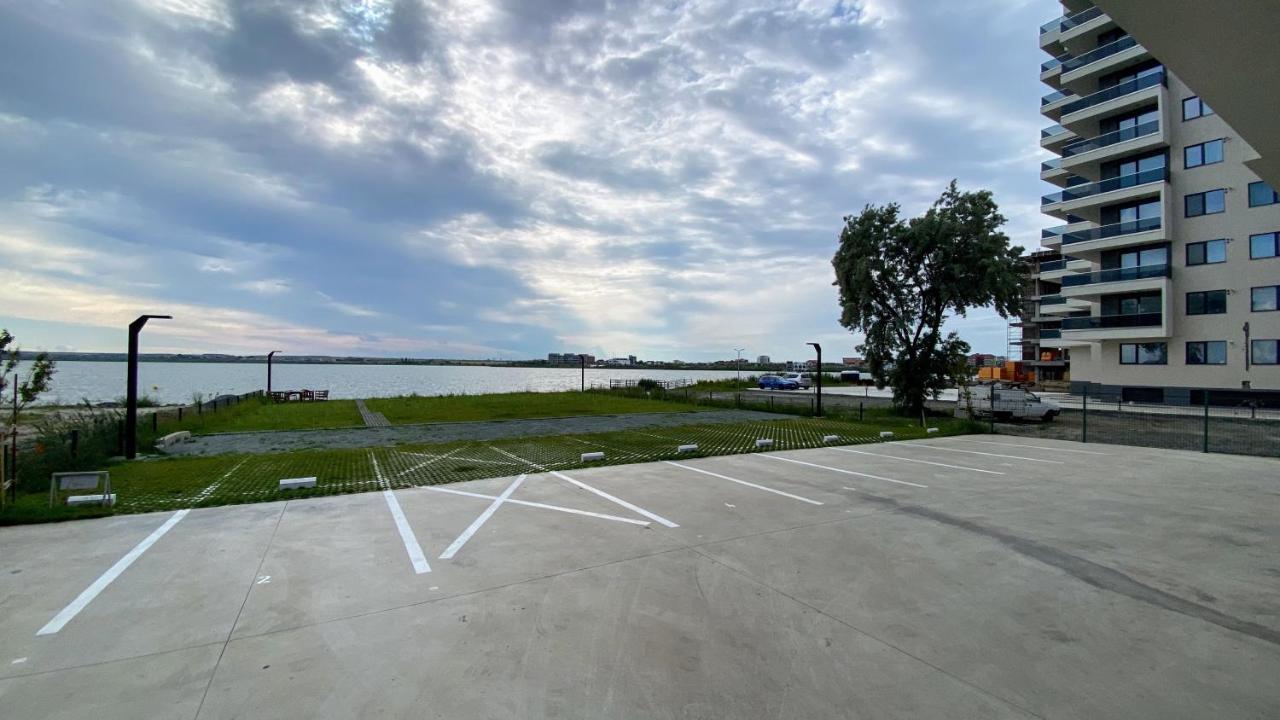 Ferienwohnung Myosotis Mamaia Studio By The Lake Exterior foto