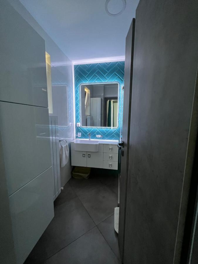 Ferienwohnung Myosotis Mamaia Studio By The Lake Exterior foto